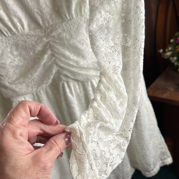 White Lace Long Sleeve Dress Women’s Large Ruched Waist Aooksmery - Picture 3 of 4